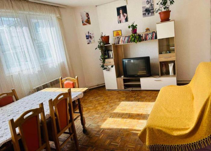 Rooms for rent 