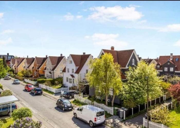 Flot stort hus i Valby udlejes!