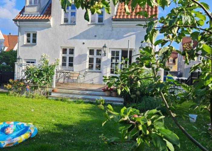 Flot stort hus i Valby udlejes!