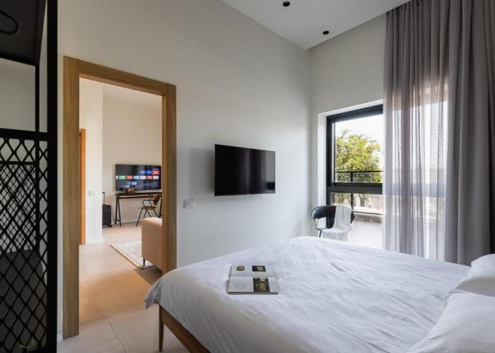 Tayo Studios & Apartments