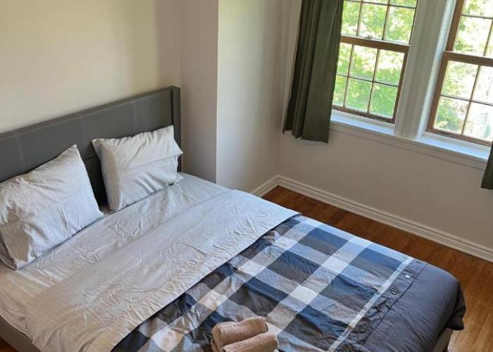 3BDRM Home minutes to Port Credit & Waterfront trails in Mississauga