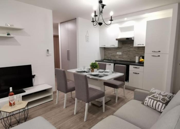 Maris apartment-Balcony with view and Free parking