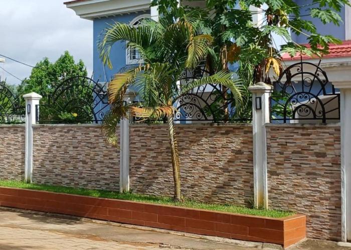 Duplex meublé 5 chambres, piscine, ménagère, voiture à louer Douala Yassa - Tigson