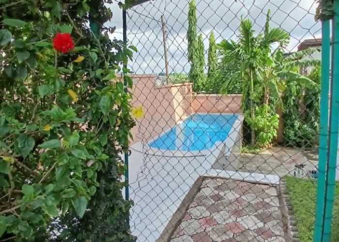 Duplex meublé 5 chambres, piscine, ménagère, voiture à louer Douala Yassa - Tigson