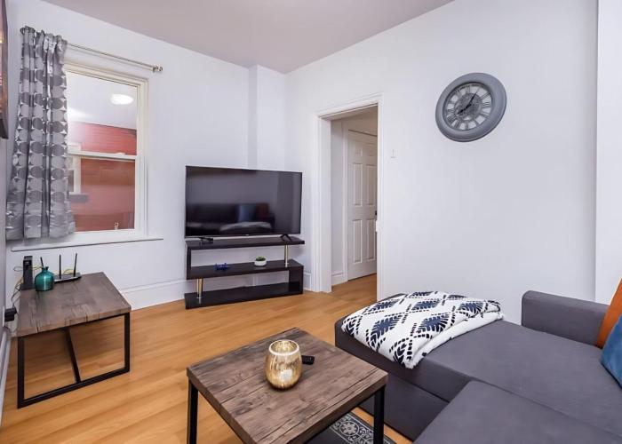 Pet-friendly Apartment - Steps to Rideau Centre