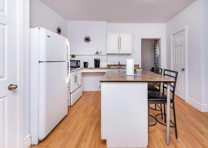 Pet-friendly Apartment - Steps to Rideau Centre