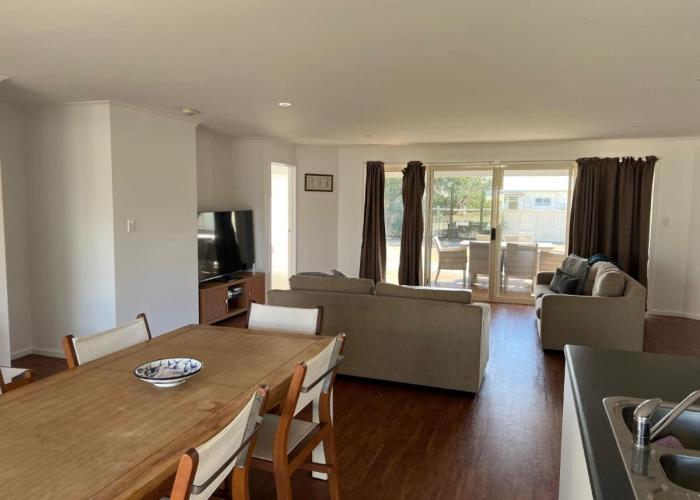 Elandra House - WiFi pet friendly outside