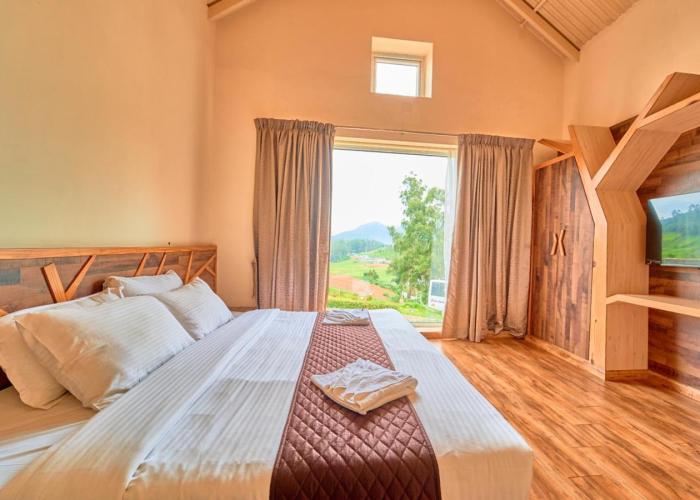 AJ Gable Clouds Ooty by VOYE HOMES - Serene Stay Near Avalanche Emerald Lake