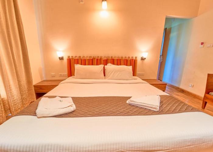 AJ Gable Clouds Ooty by VOYE HOMES - Serene Stay Near Avalanche Emerald Lake