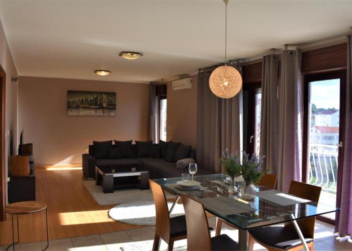 Armonia Spacious Apartment