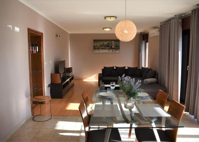 Armonia Spacious Apartment