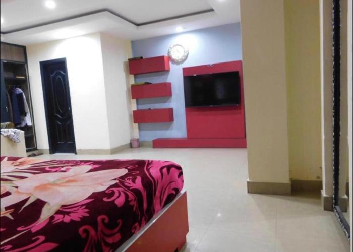 Five Monts Hotel