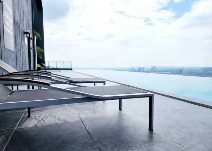 Luxury DoubleTree Hill10 Residence at i-City , free parking H2901