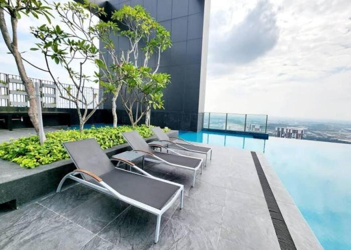 Luxury DoubleTree Hill10 Residence at i-City , free parking H2901