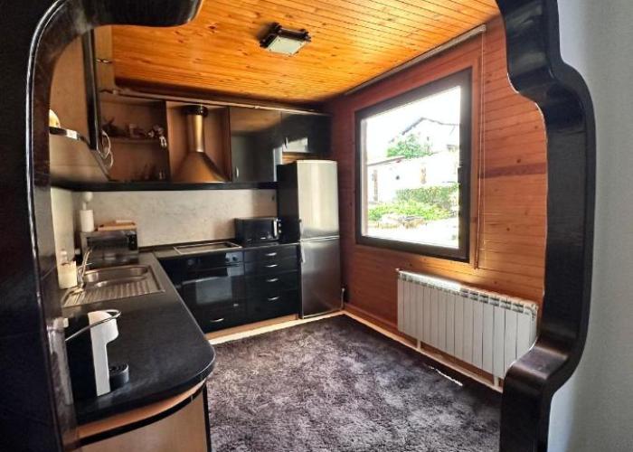 Lea Hause with swimming pool in Vitosha montain, jacuzzi and free parking
