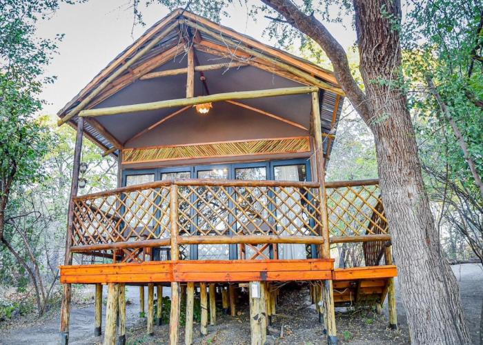 Rusty Gate Lodge and Campsite
