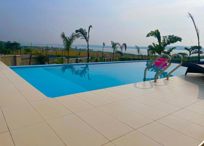 Infinity Pool Villas , free private pool airport shuttle