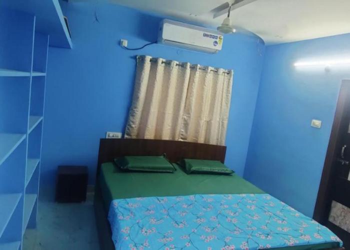 Ruhithahomestay- AC ROOMS-FREE WIFI- ANDROID TV - NEAR TO ALIPIRI- DOOR SERVICE