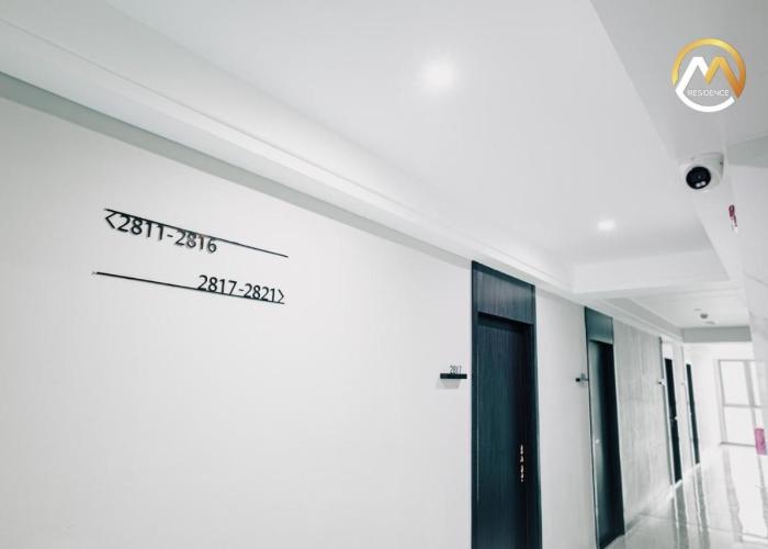 Hotel Serviced Apartments Top One Infinity Pool with View of 360 Degree