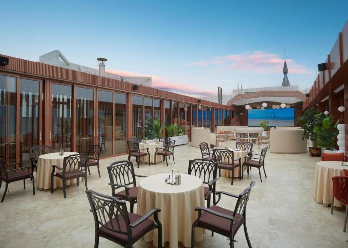 Hotel 烟台万豪万枫酒店