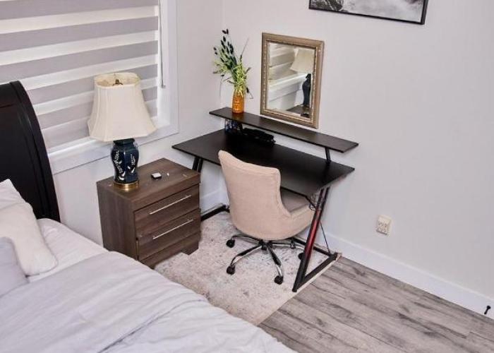 Brand-new three bedroom guest suite in the desirable neighbourhood