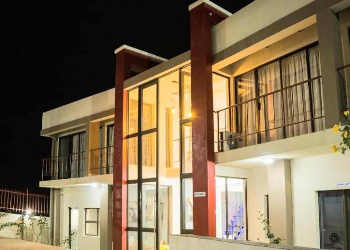 Thabeng Hotel & Restaurant