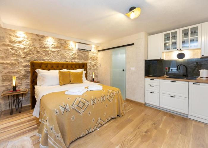 Kruna apartments est 2024