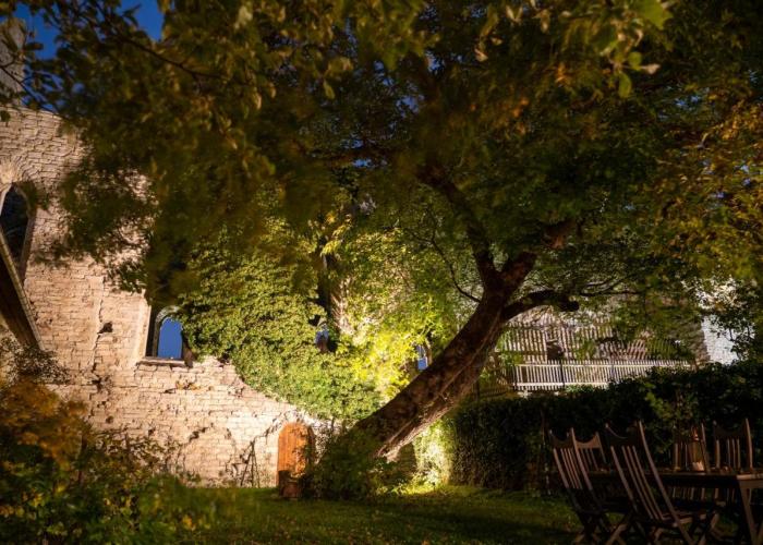 Enchanting 4 Bdr Villa close to Medieval cathedral