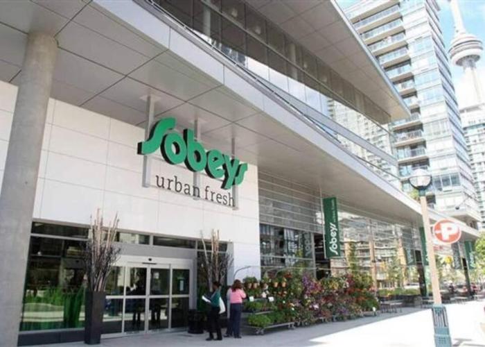 Stylish Condo Downtown Near CN Tower - Free parking