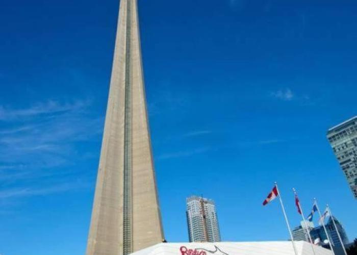 Stylish Condo Downtown Near CN Tower - Free parking
