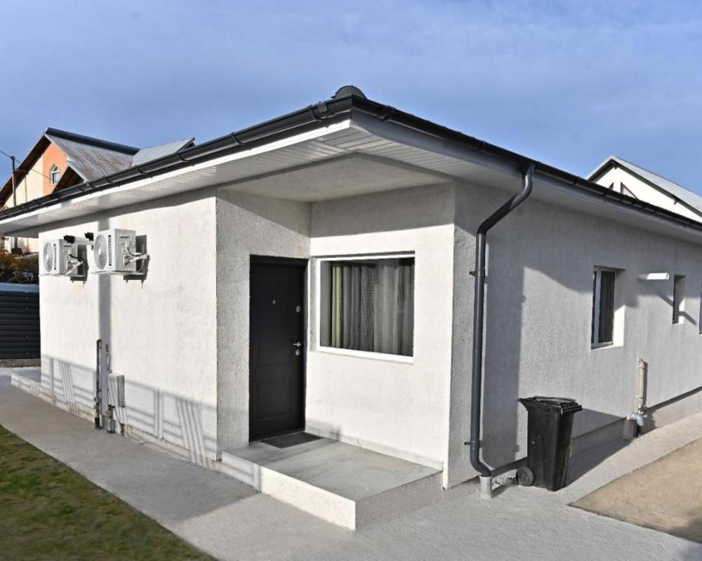 фото Adora Studio