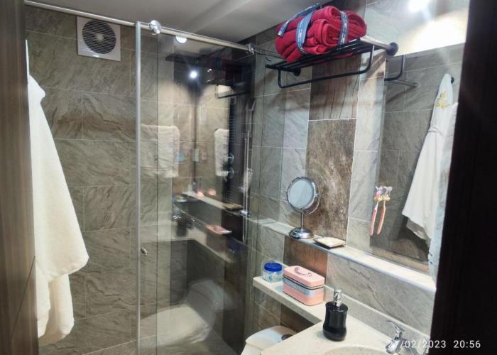 Apartamento Central cerca a clínicas, con excelentes acabados y muy comodo