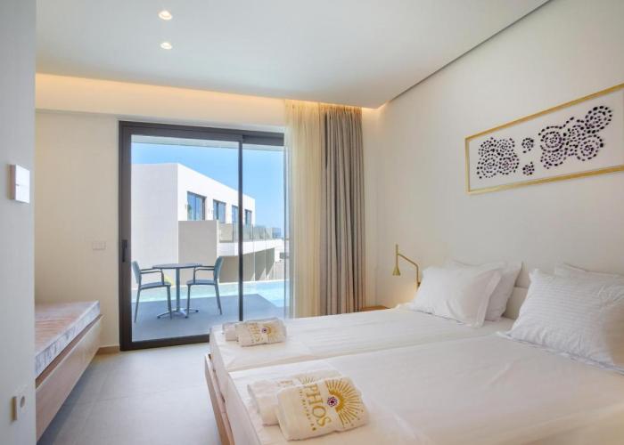 Phos Hotel Adults Only
