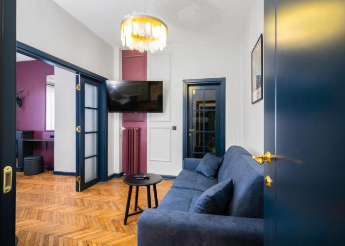 Royal Retreat - Your central designer spot by Flat Mаnager