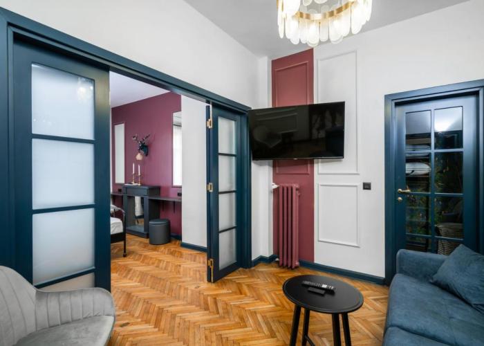 Royal Retreat - Your central designer spot by Flat Mаnager