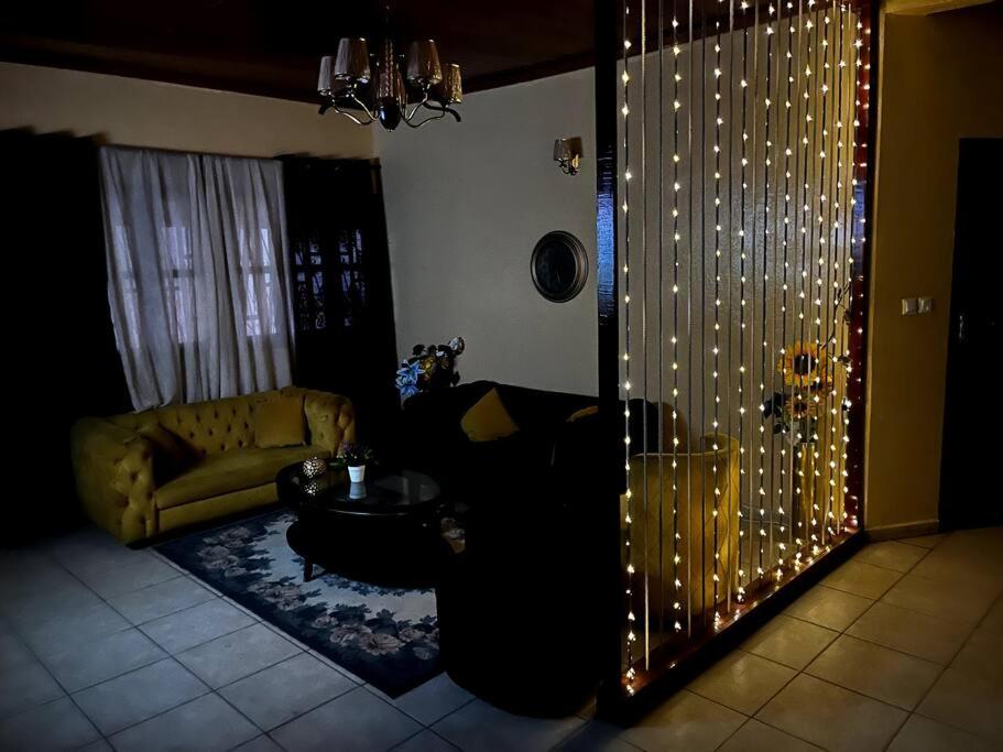 фото Spacious 2BR Roadside Apartment