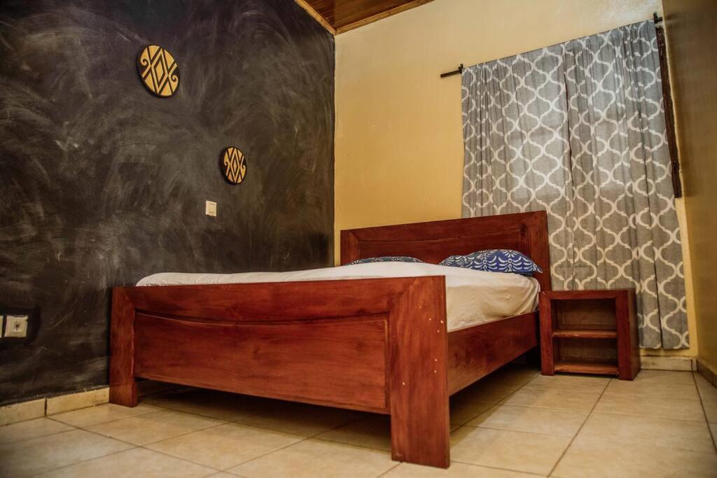 фото Spacious 2BR Roadside Apartment