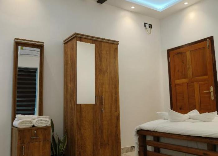 Wavealokam Beach Retreat
