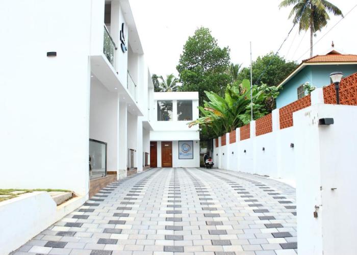 Wavealokam Beach Retreat