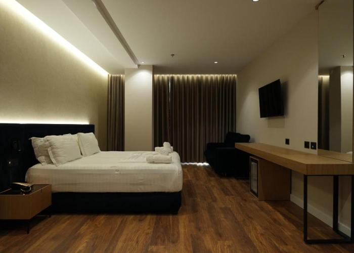 Bounty Hotel