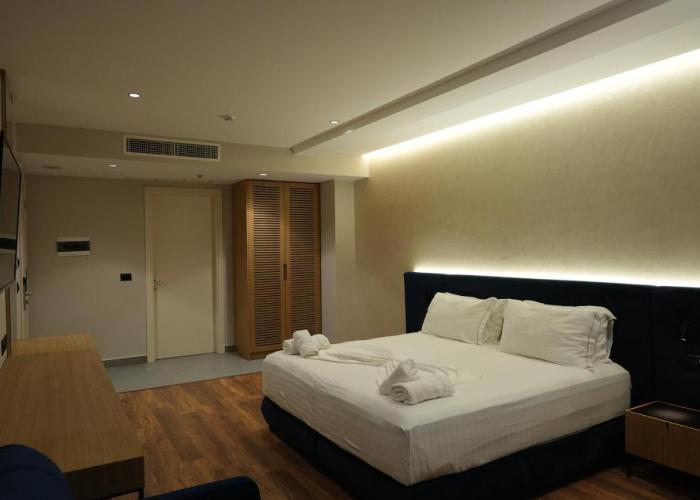 Bounty Hotel