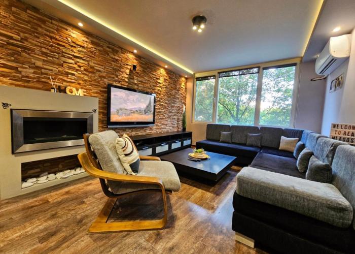Rea Mladost - Easy Access to Metro, Ideal Location