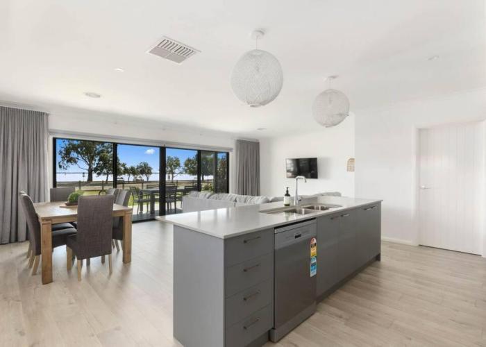 No 1 Marine Cove - Lake Views