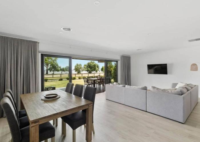 No 1 Marine Cove - Lake Views