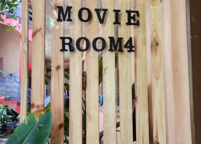 Watch Eat Movieroom