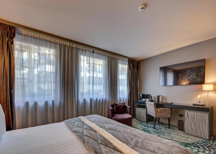 The One Alma Paris