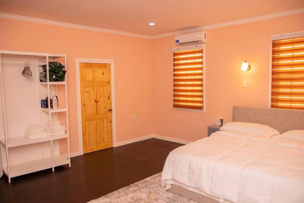 фото Carmichael Suites