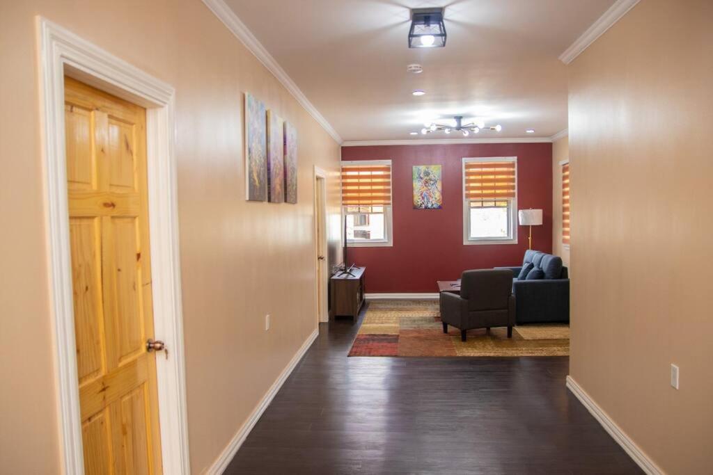 фото Carmichael Suites