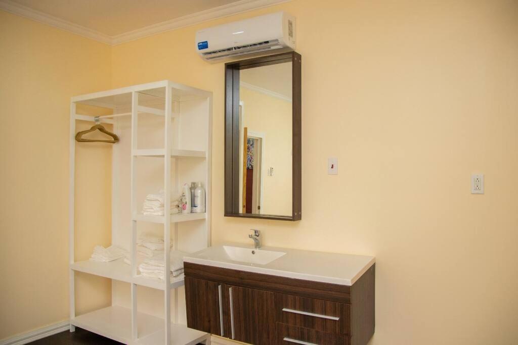 фото Carmichael Suites