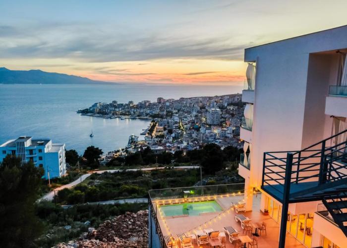 Sunset Shoreline Saranda - Sea View - Free Private Parking - Pool
